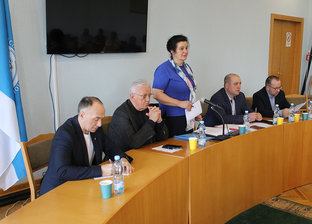 ДБАЮЧИ ПРО ТРУДІВНИКА